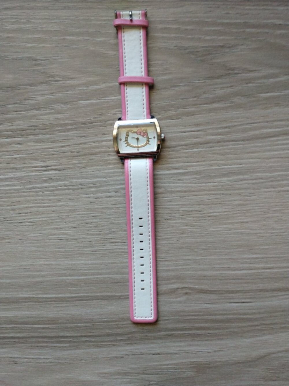 Hello Kitty Watch - Picture 3 of 3
